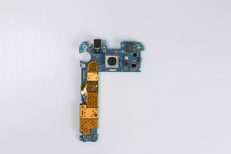 王自如拆解Galaxy S6 Edge：曲面屏秘密揭晓